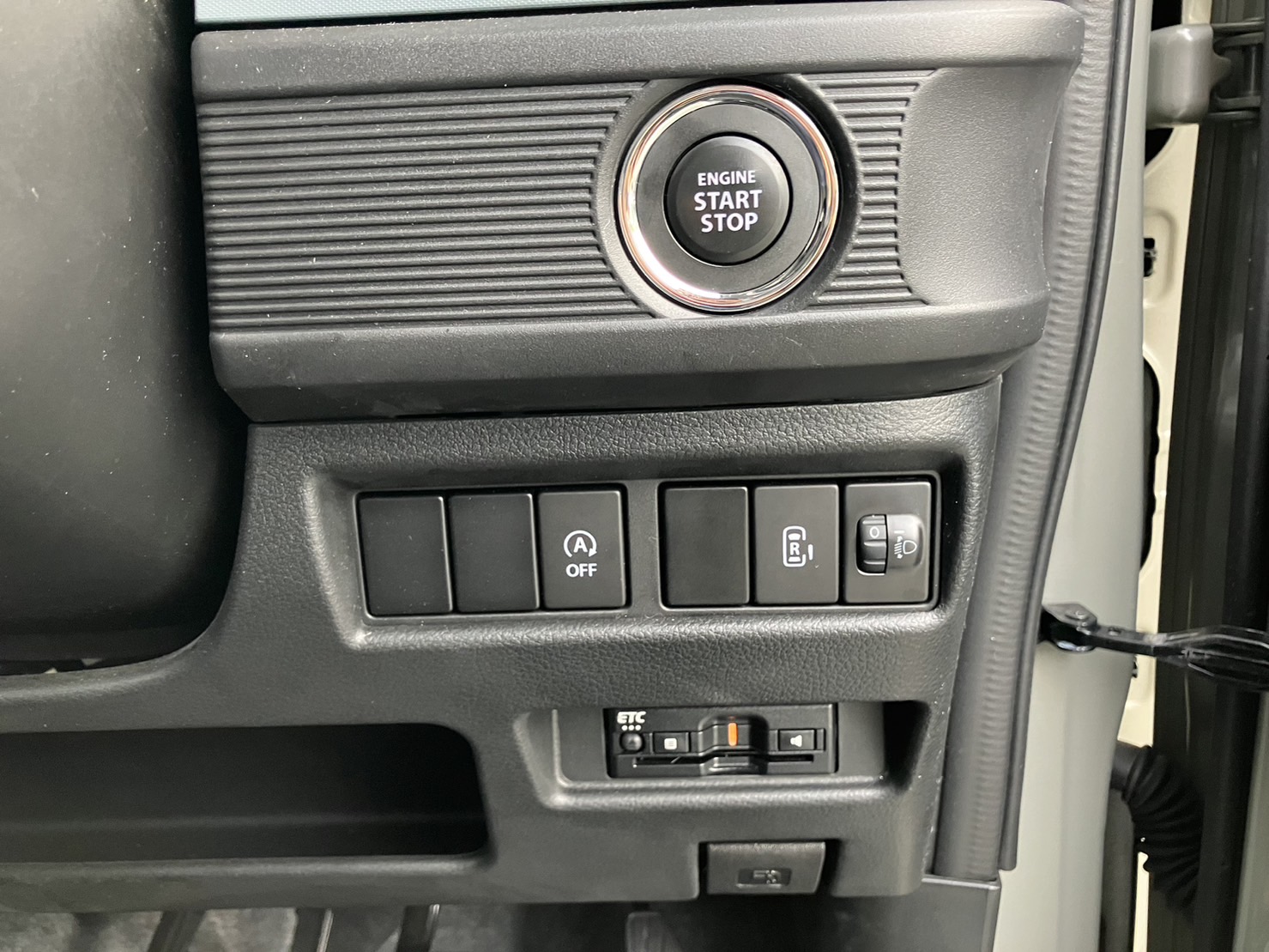 自動車販売（中古車）_スペーシアベース_カーステージタマガワ_東京都大田区にある自動車総合ディーラー